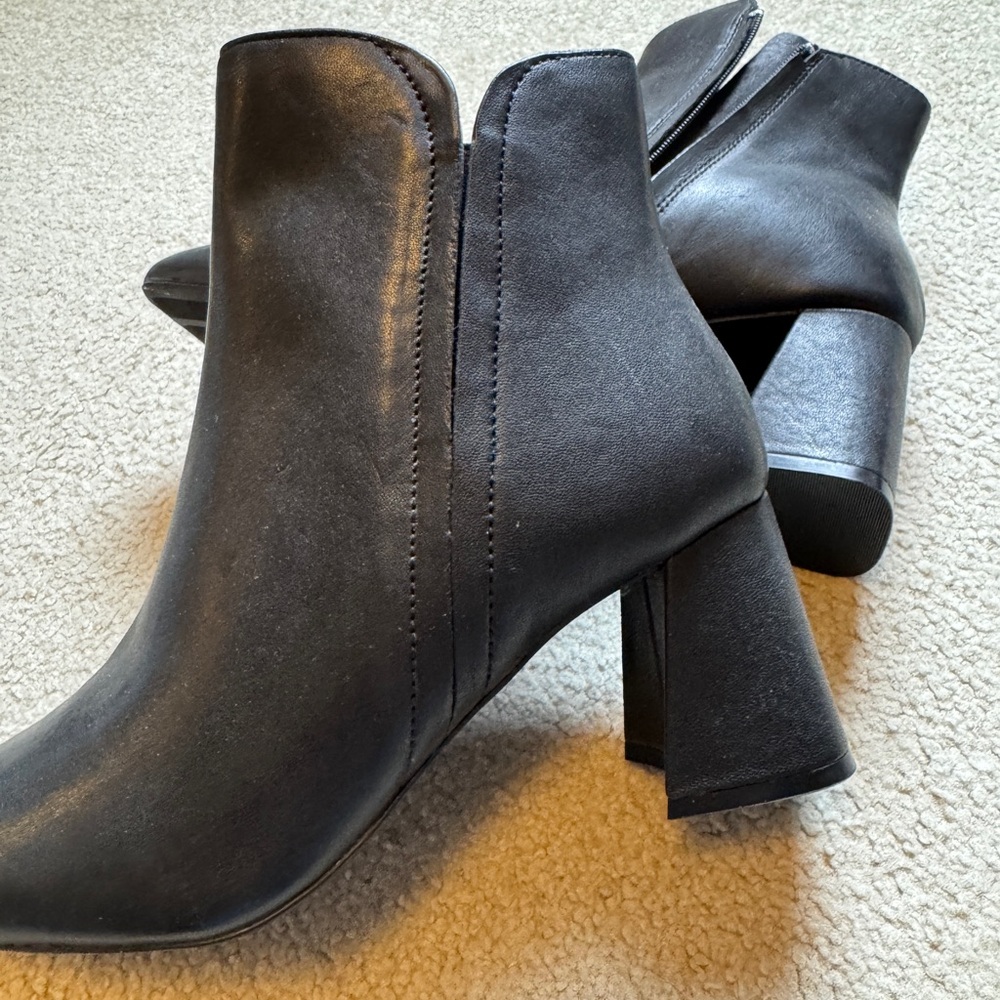Kenneth Cole Black Ankle Boots, 9.5